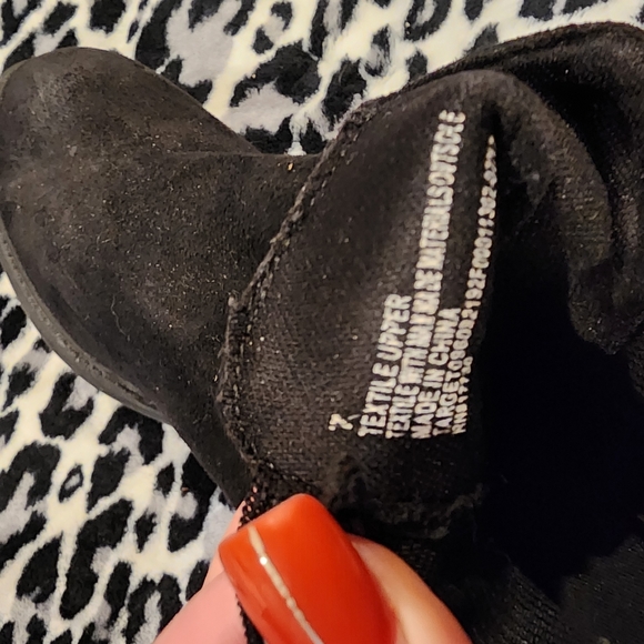 Short Black Suede Women's Pull on Booties - Picture 4 of 4